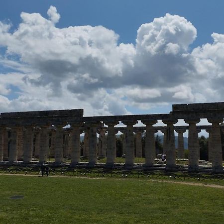 Chiaro Di Luna - Appartamento Luna Crescente Paestum Buitenkant foto